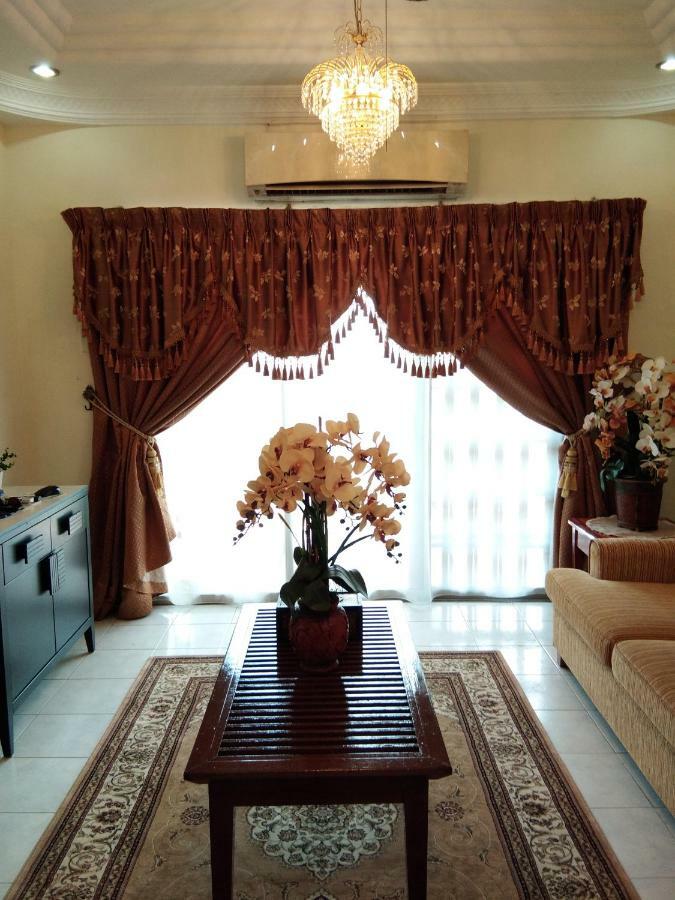 Ainis Guest House In Vista Amani Condominium Куала-Лумпур Экстерьер фото