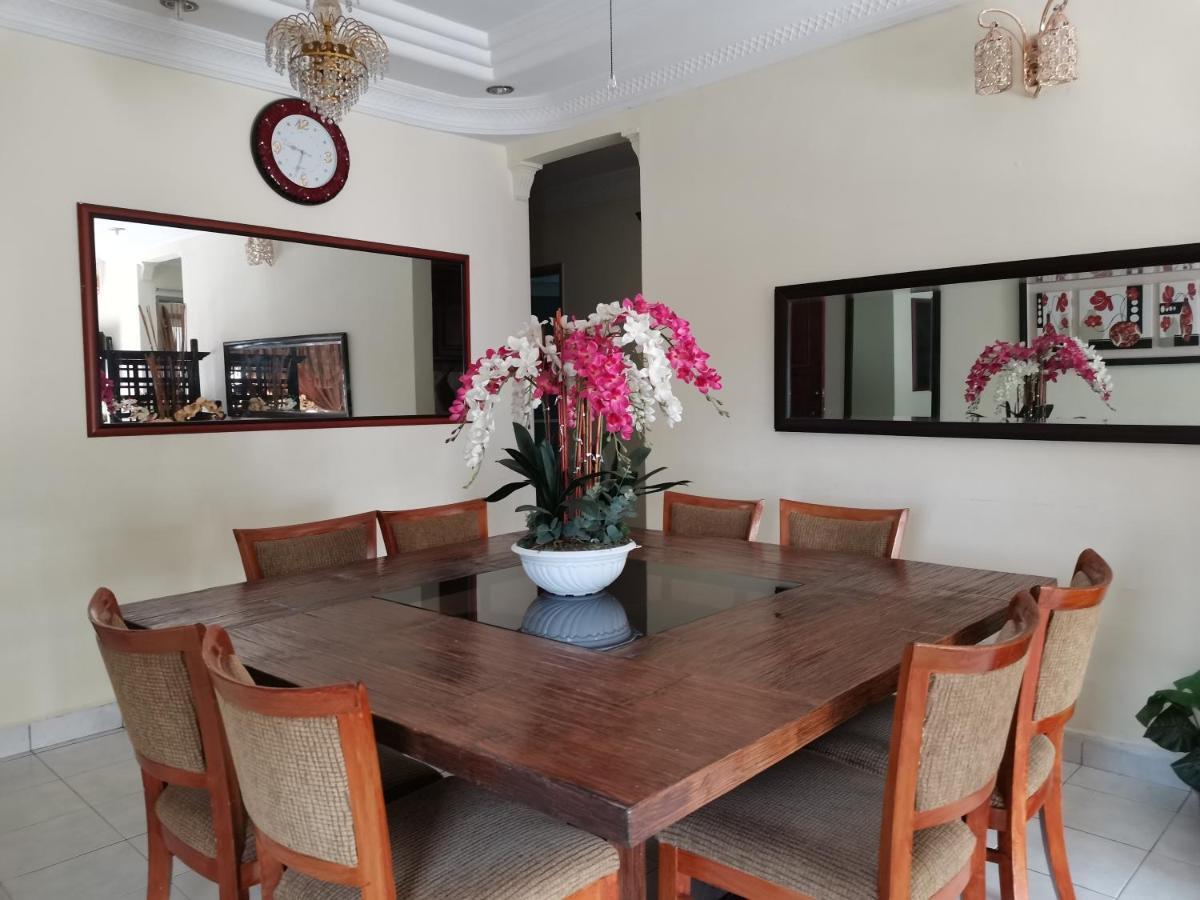 Ainis Guest House In Vista Amani Condominium Куала-Лумпур Экстерьер фото