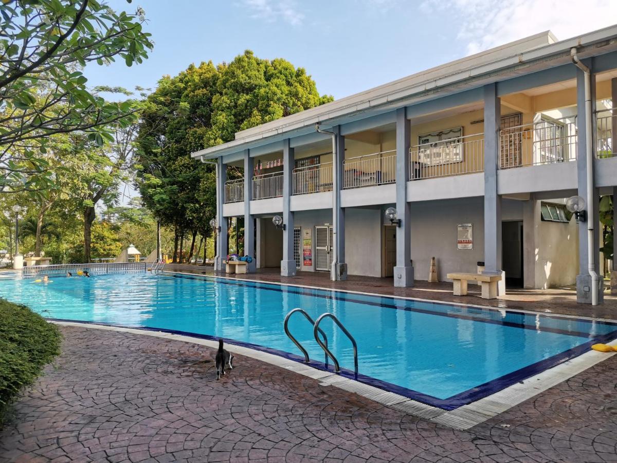 Ainis Guest House In Vista Amani Condominium Куала-Лумпур Экстерьер фото